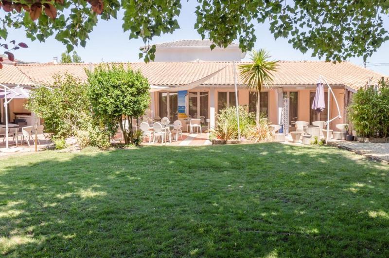 Logis Hotels   Hôtel Et Restaurant L Océana