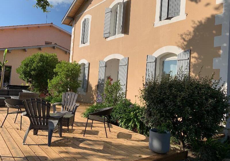 Logis Hotels   Hôtel Et Restaurant L Océana