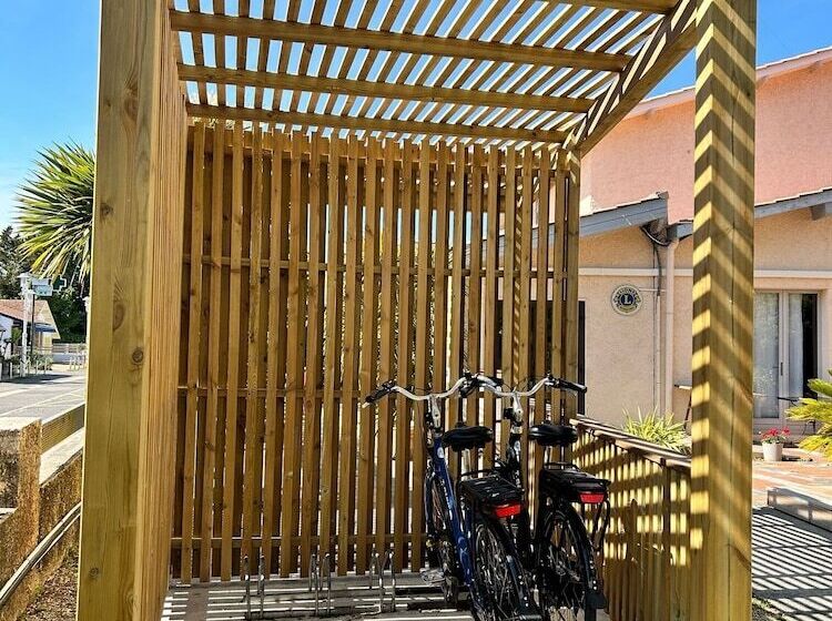 Logis Hotels   Hôtel Et Restaurant L Océana