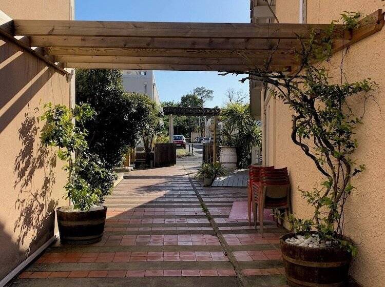 Logis Hotels   Hôtel Et Restaurant L Océana