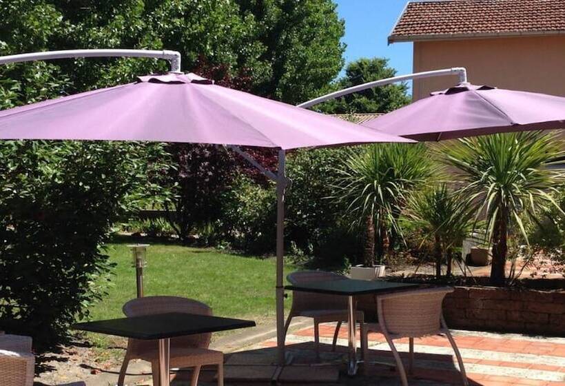 Logis Hotels   Hôtel Et Restaurant L Océana