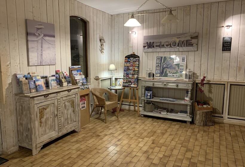 Logis Hotels   Hôtel Et Restaurant L Océana