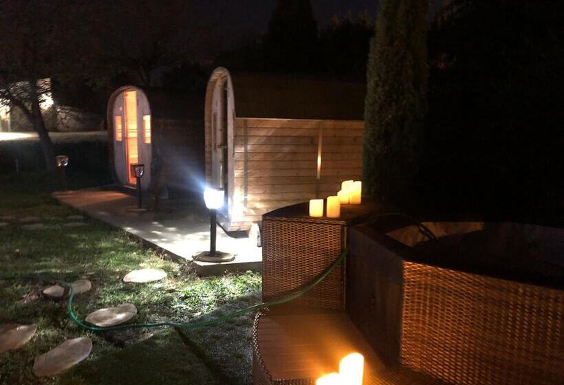 Отель Logis Hôtel & Spa Déjeunez Sous L Arbre
