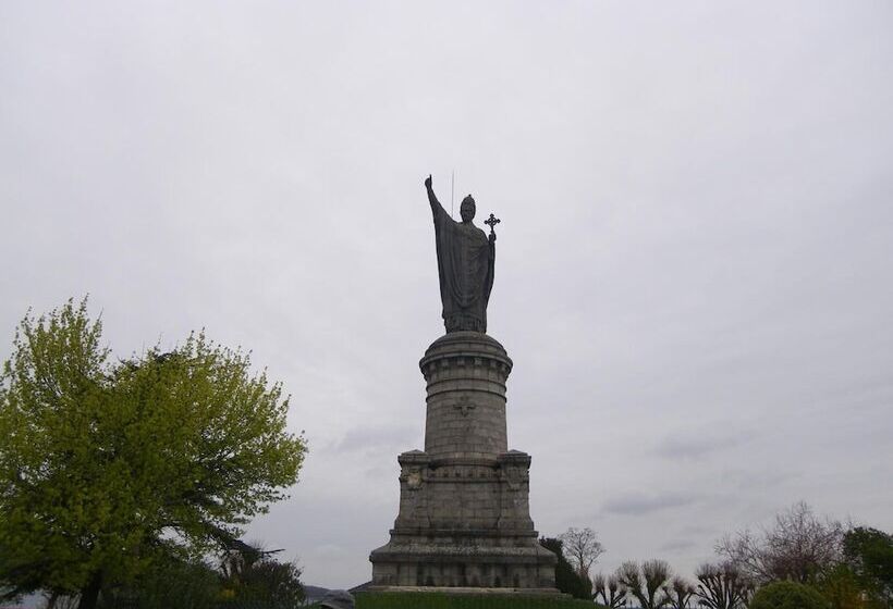 בית מלון כפרי Auberge De L Omois