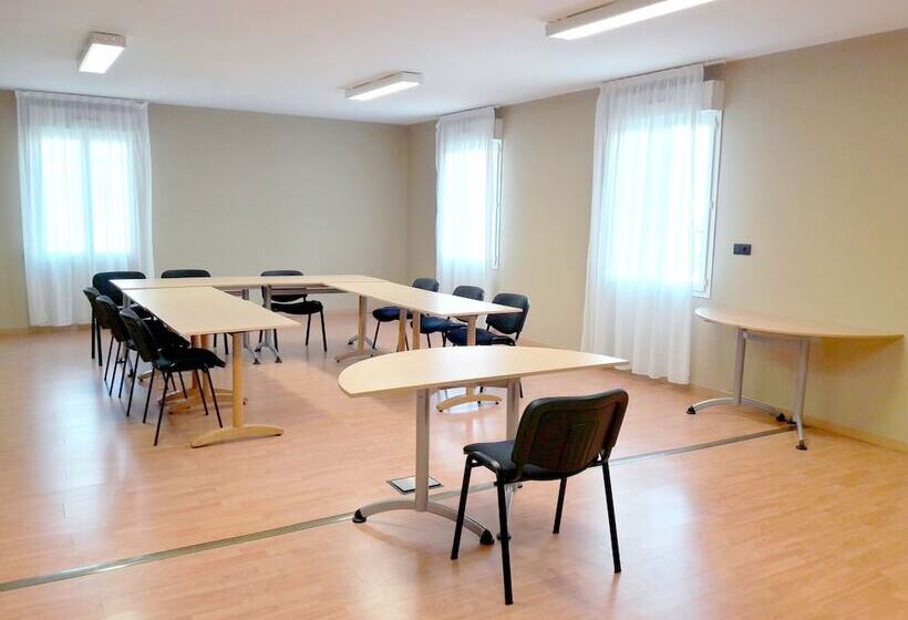 호텔 Logis Des Sources