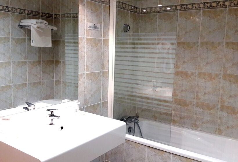 호텔 Logis Des Sources