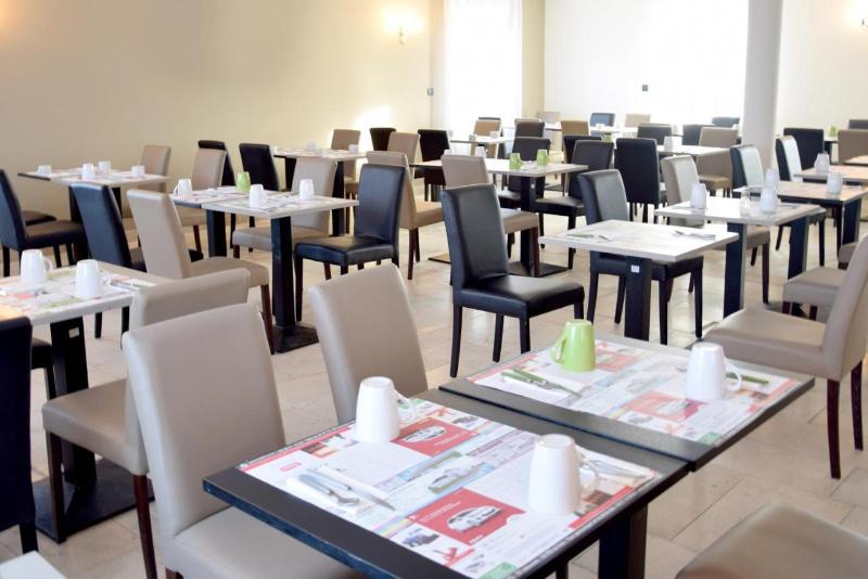 호텔 Logis Des Sources