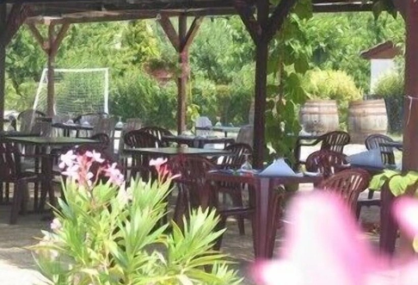 호텔 Logis Hôtel Restaurant Cruzel