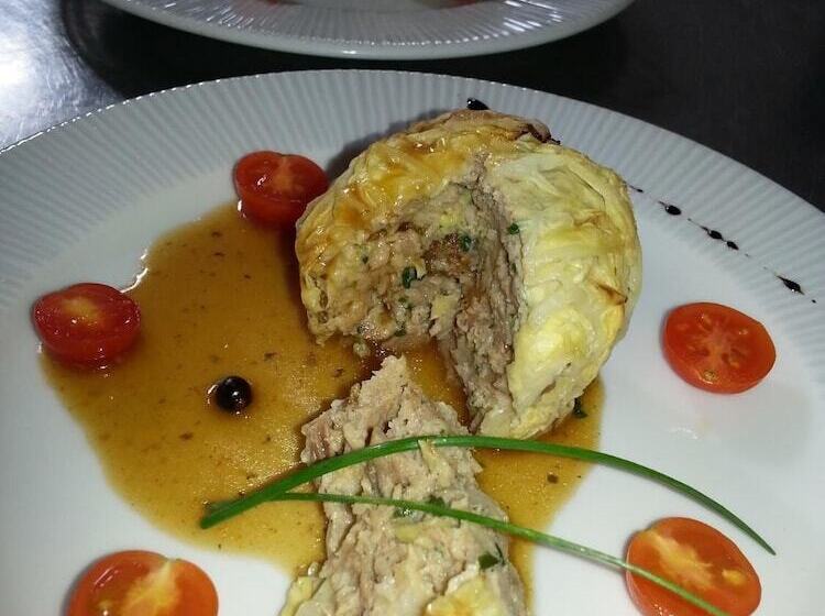 בית מלון כפרי Logis Hôtel Restaurant Cruzel