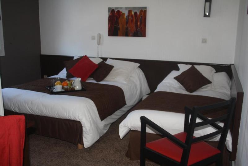 فندق Logis Hôtel Emeraude Des Bois