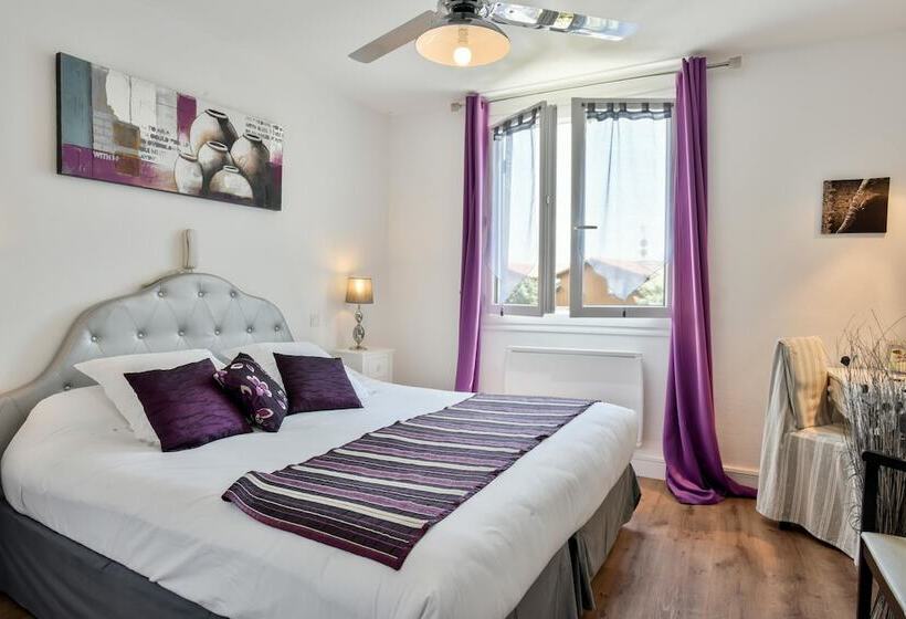 فندق Logis Hôtel Emeraude Des Bois