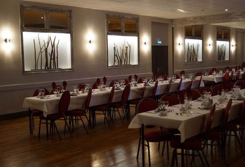 ホテル Logis Hôtel Saint Paul