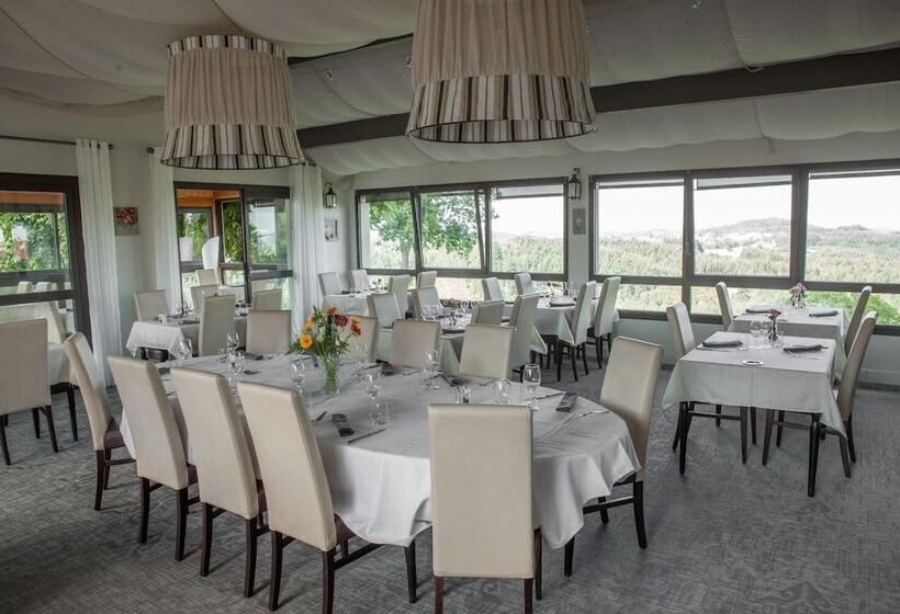 Отель Logis Le Saint Cyr