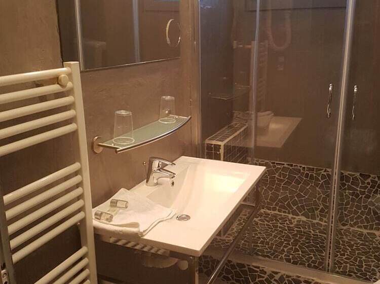 酒店 Logis Hôtel Restaurant Les Charmettes