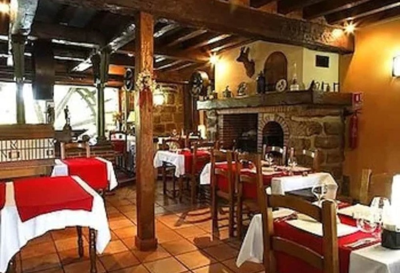 בית מלון כפרי Logis   Hôtel & Restaurant Moulin Des Forges