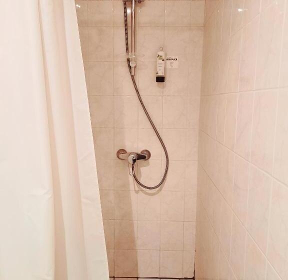 ホテル Logis Hôtel Restaurant De Provence