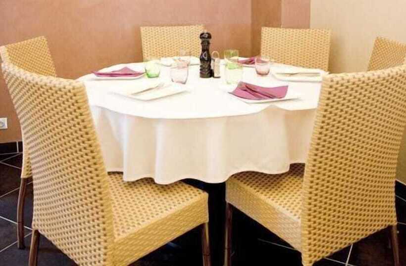 호텔 Logis Hôtel Restaurant L Europe