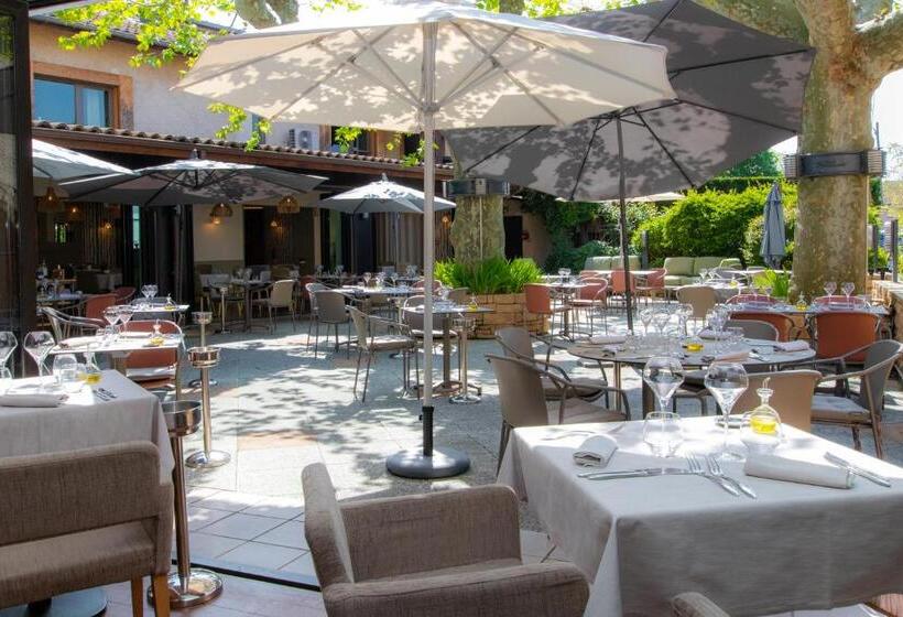 ホテル Logis Hôtel Tante Yvonne & Son Restaurant Semi Gastronomique   Lyon Nord