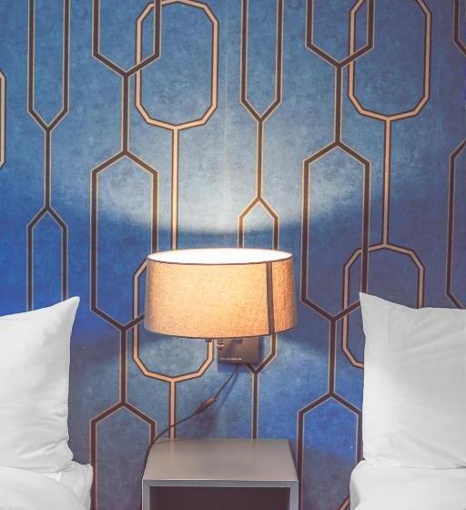 Отель Manoir Lac Etchemin