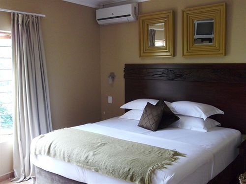 호텔 Nomndeni Celokuhle