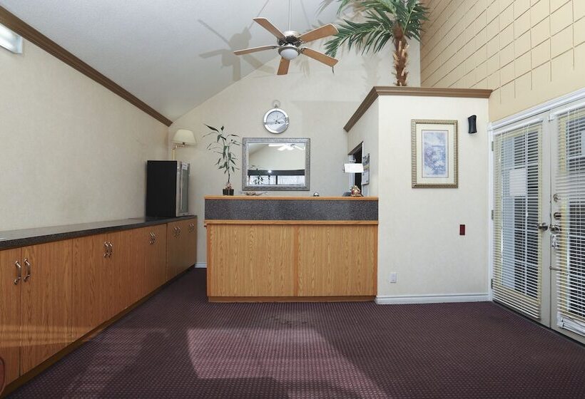 فندق Owen Sound Inn