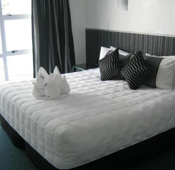 Отель Palm Court Motor Inn