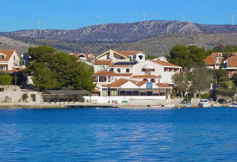 בית מלון כפרי Pansion Zlatna Ribica