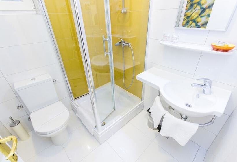 בית מלון כפרי Pansion Zlatna Ribica