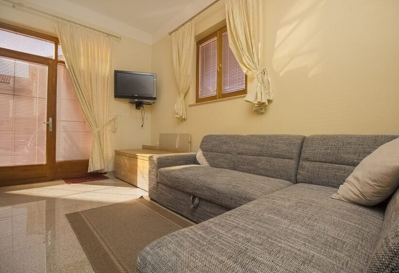 בית מלון כפרי Pansion Zlatna Ribica