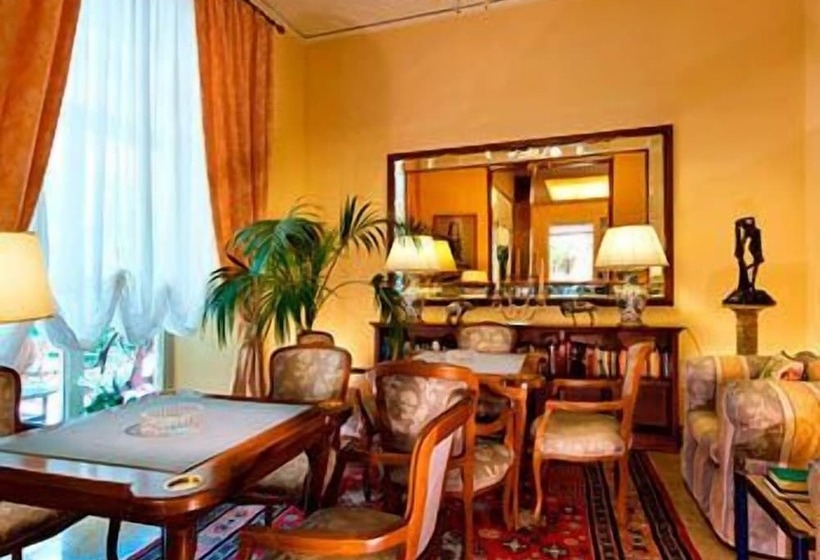 ホテル Parma E Oriente