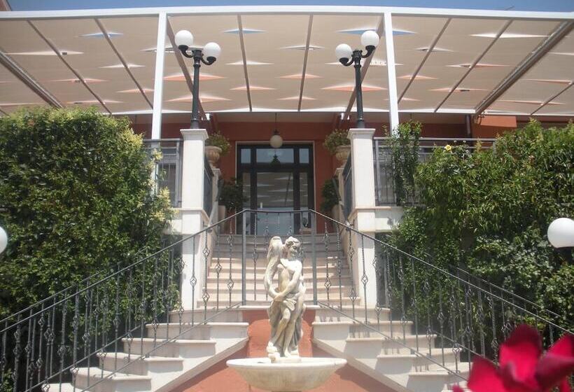 هتل Perla Del Gargano