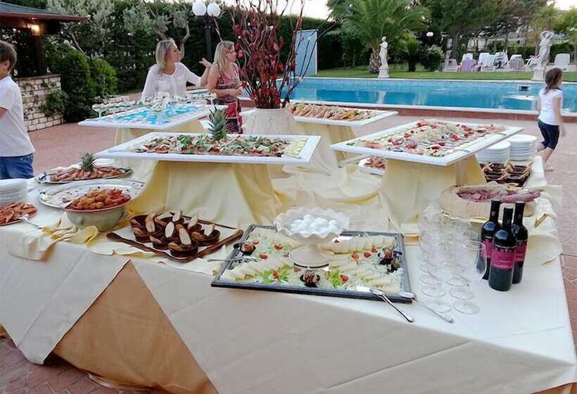 هتل Perla Del Gargano