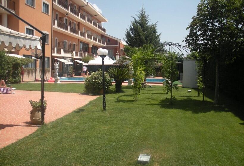 هتل Perla Del Gargano