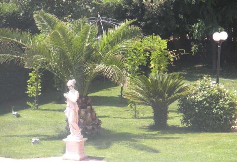 هتل Perla Del Gargano