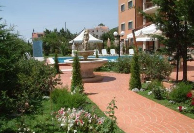 هتل Perla Del Gargano