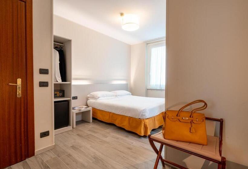 هتل Regina Elena Dependance