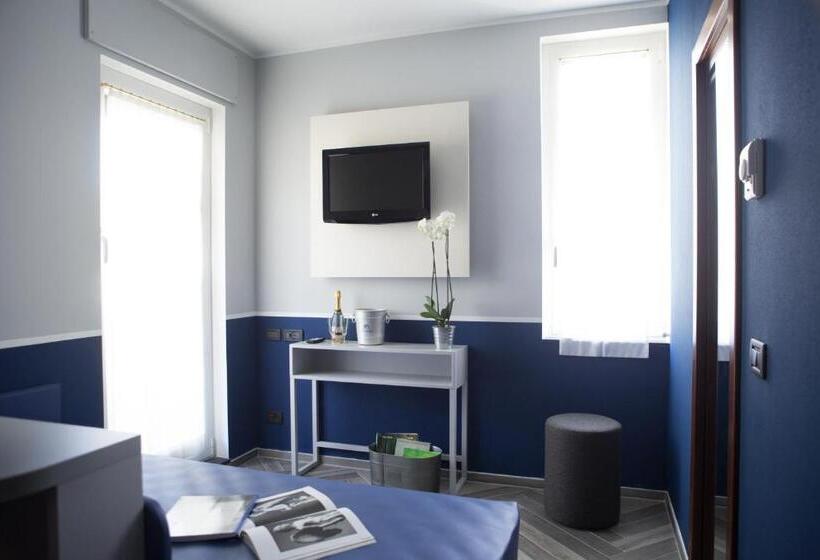 هتل Regina Elena Dependance