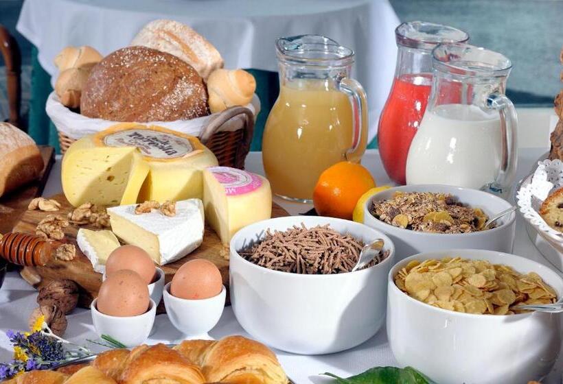 هتل Regina Elena Dependance