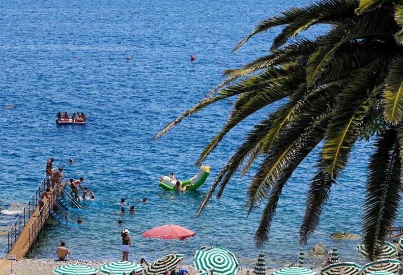 هتل Regina Elena Dependance