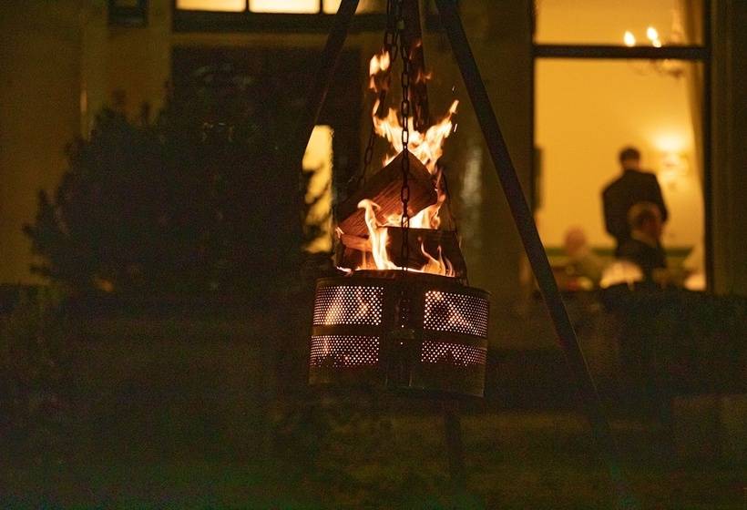 호텔 Restaurant Lunia