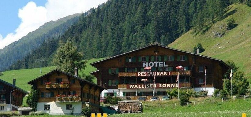 בית מלון כפרי Restaurant Walliser Sonne