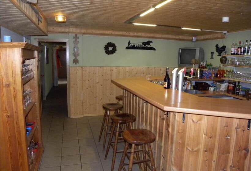 בית מלון כפרי Restaurant Walliser Sonne