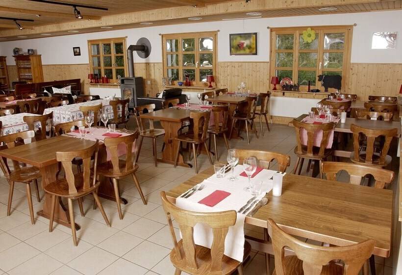 בית מלון כפרי Restaurant Walliser Sonne