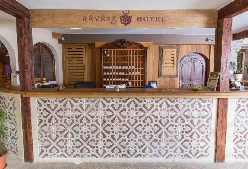 Révész Hotel, Restaurant And Rosa Spa