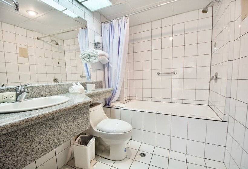 Отель Santa Monica