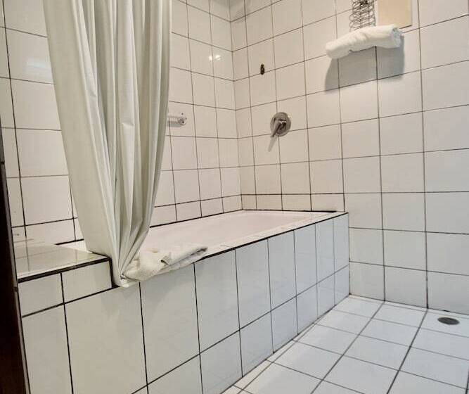 Отель Santa Monica