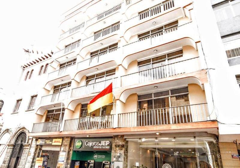 Отель Santa Monica