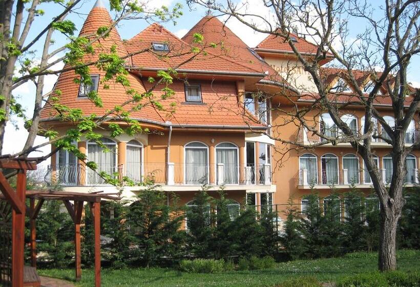 Отель Sante Hévíz