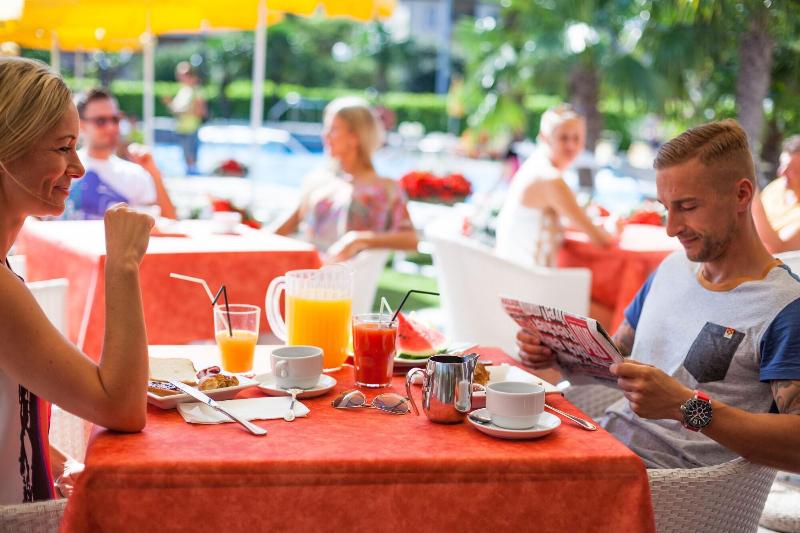 Savoy Palace   Tonellihotels