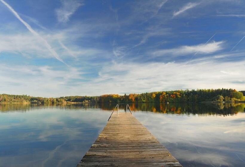 فندق Seeblick & Ferienwohnung